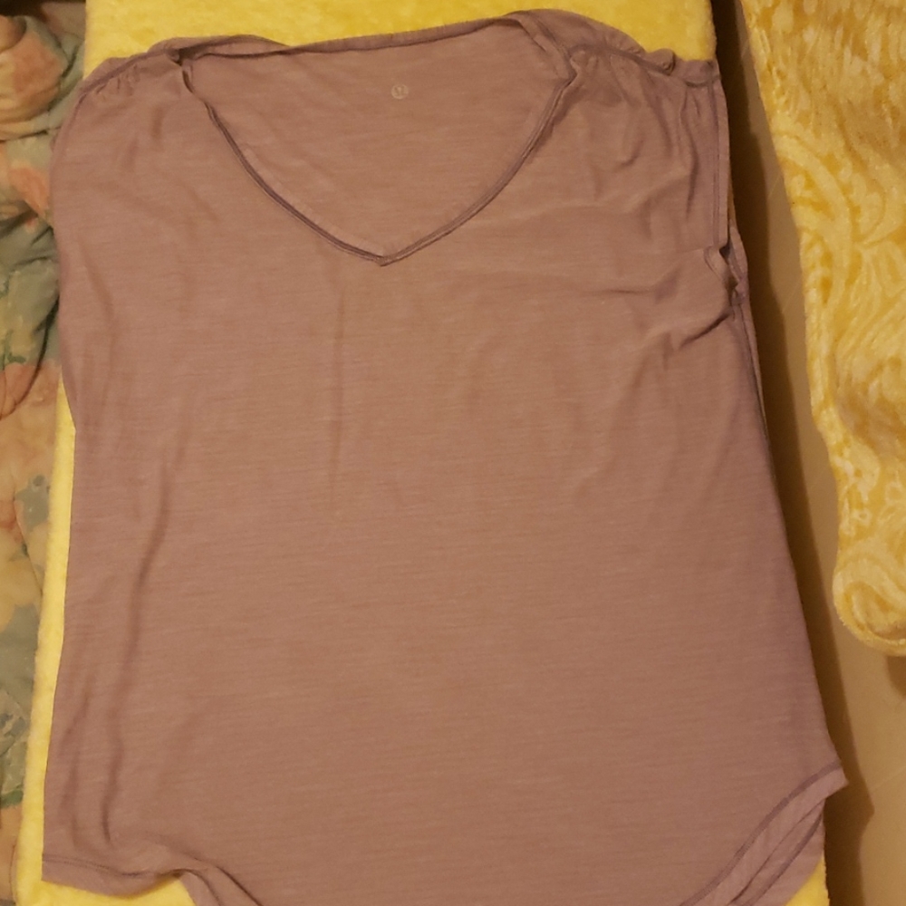 Lulu lemon shirt